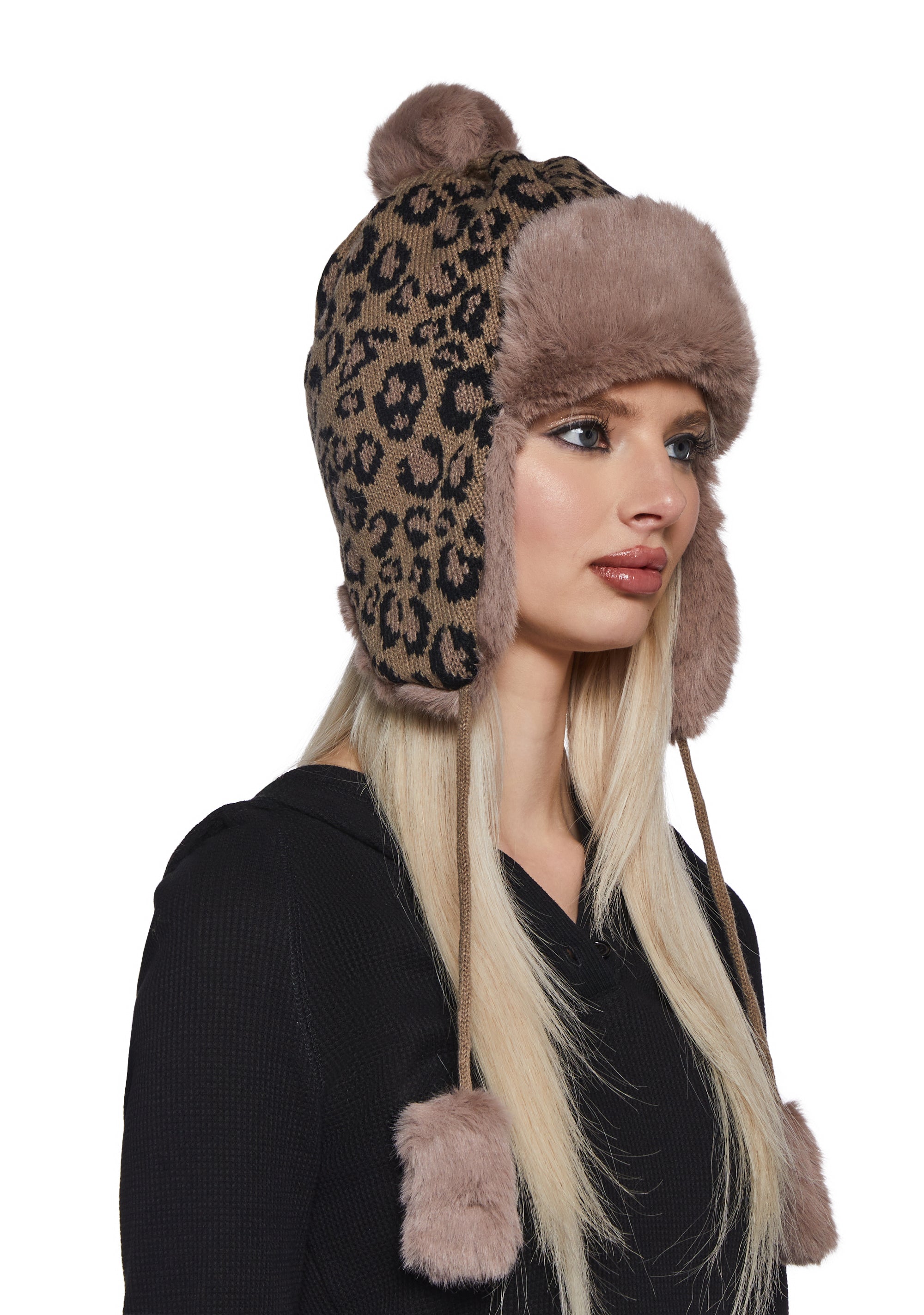 Alternative view of Leopard Trapper Hat