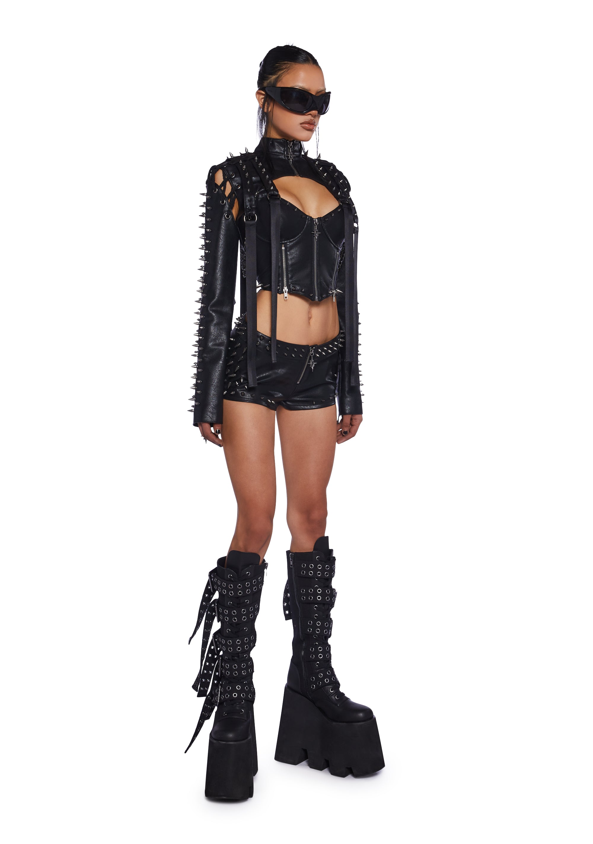 Alternative view of Downbeat Spiked Shrug